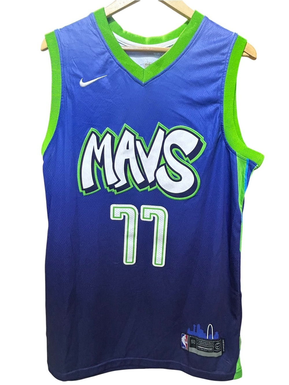 Nike Luka Doncic Dallas Mavericks Swingman Jersey